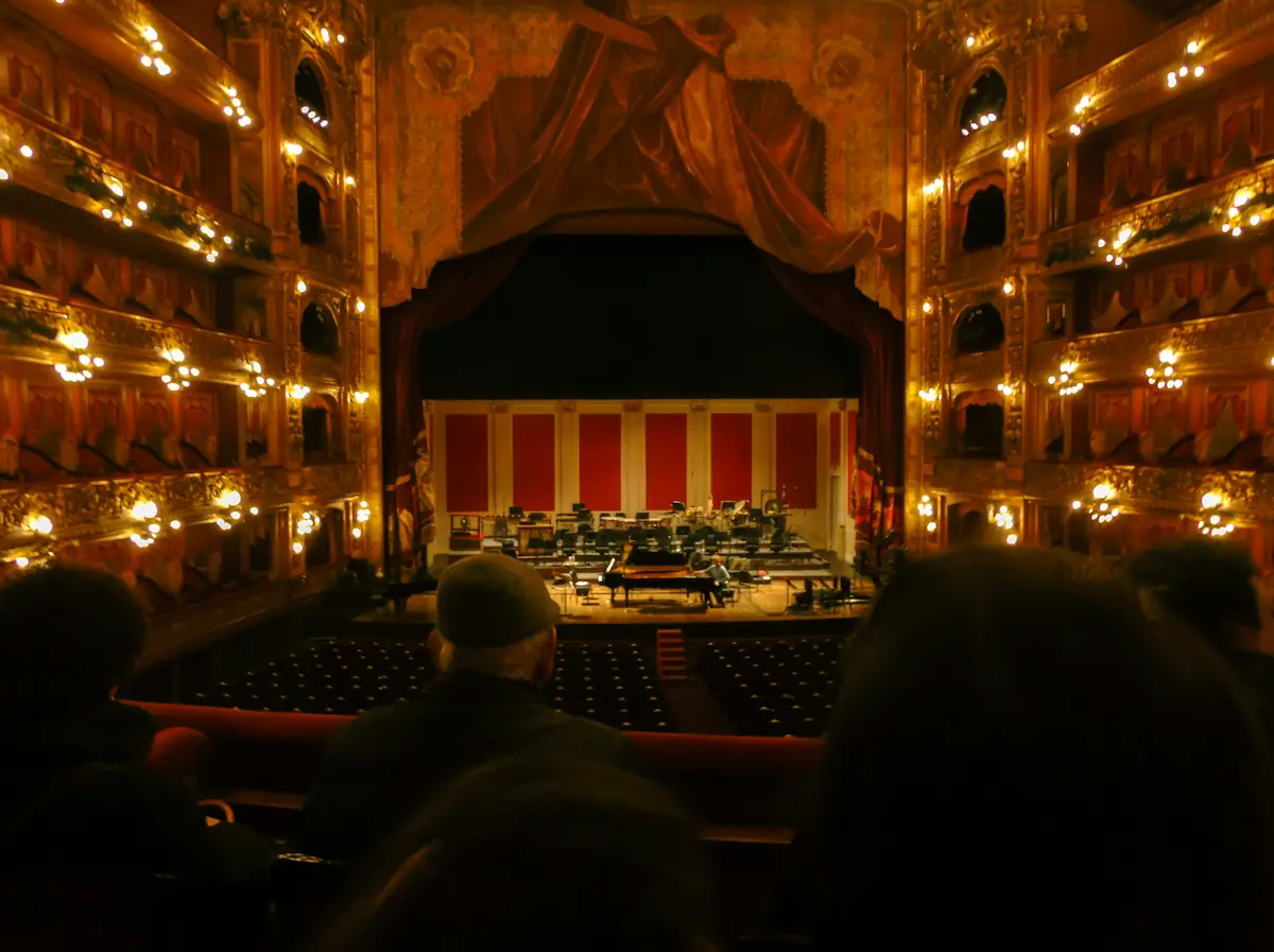 Theater Voorstellingen